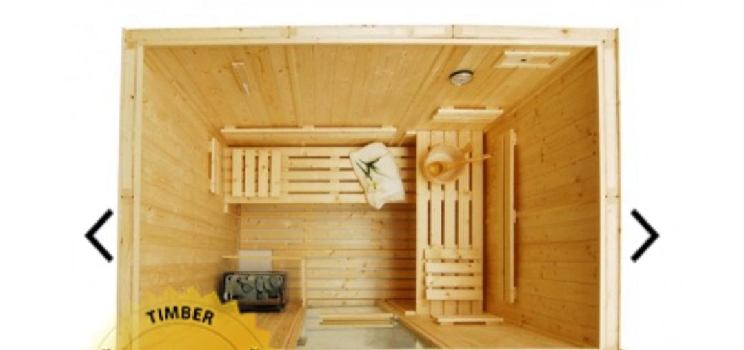 Apartment With Private Hot Tub, Sauna, Ice Bath, Gym Rainham  Extérieur photo